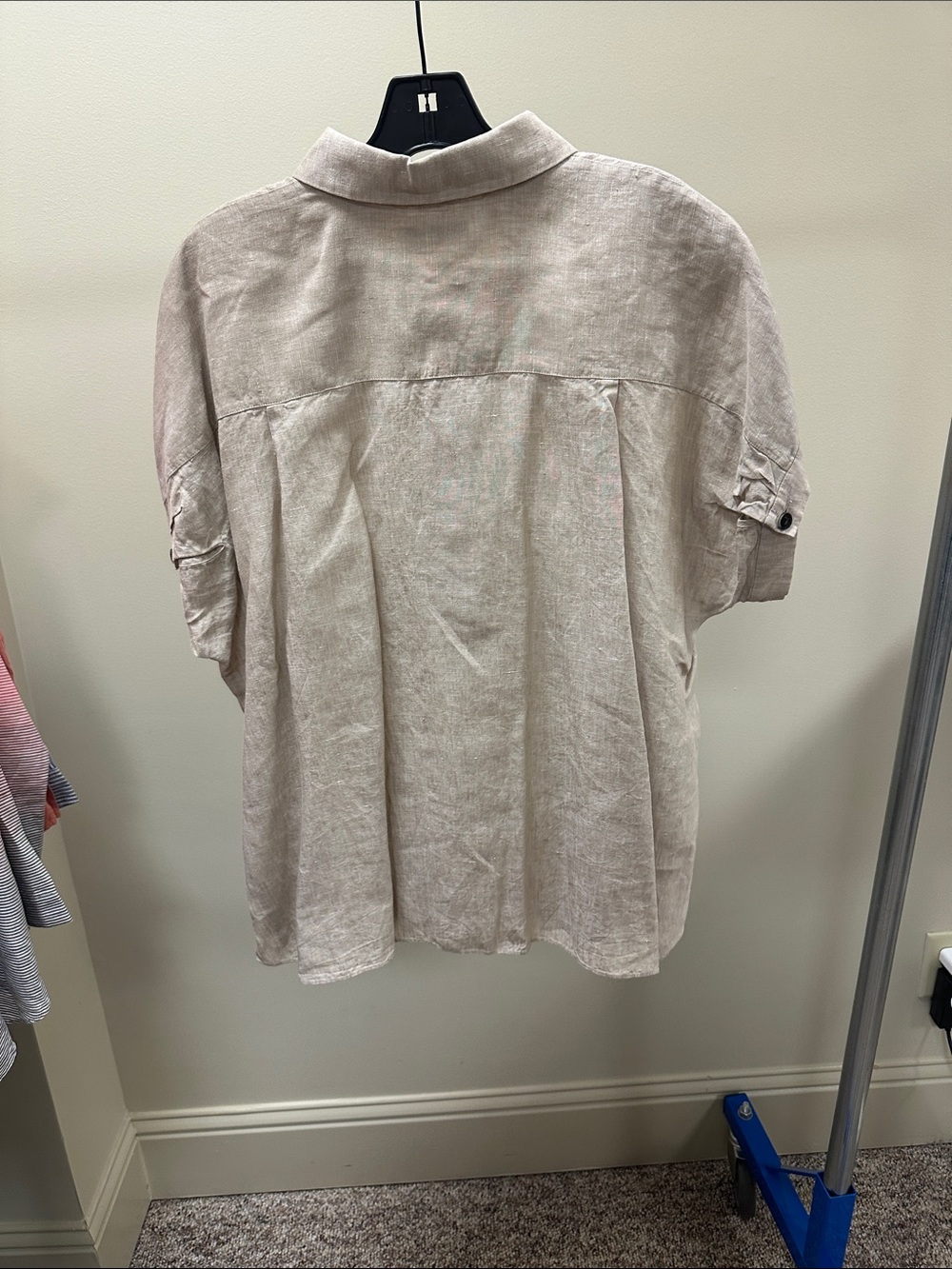 Lafayette 148 New York Linen Button-Front Short-Sleeve Top in Light Beige - Picture 3 of 3